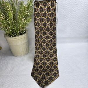 Mara By Countess Mara Imoirted Silk Tie Green And Gold Geometric Pattern